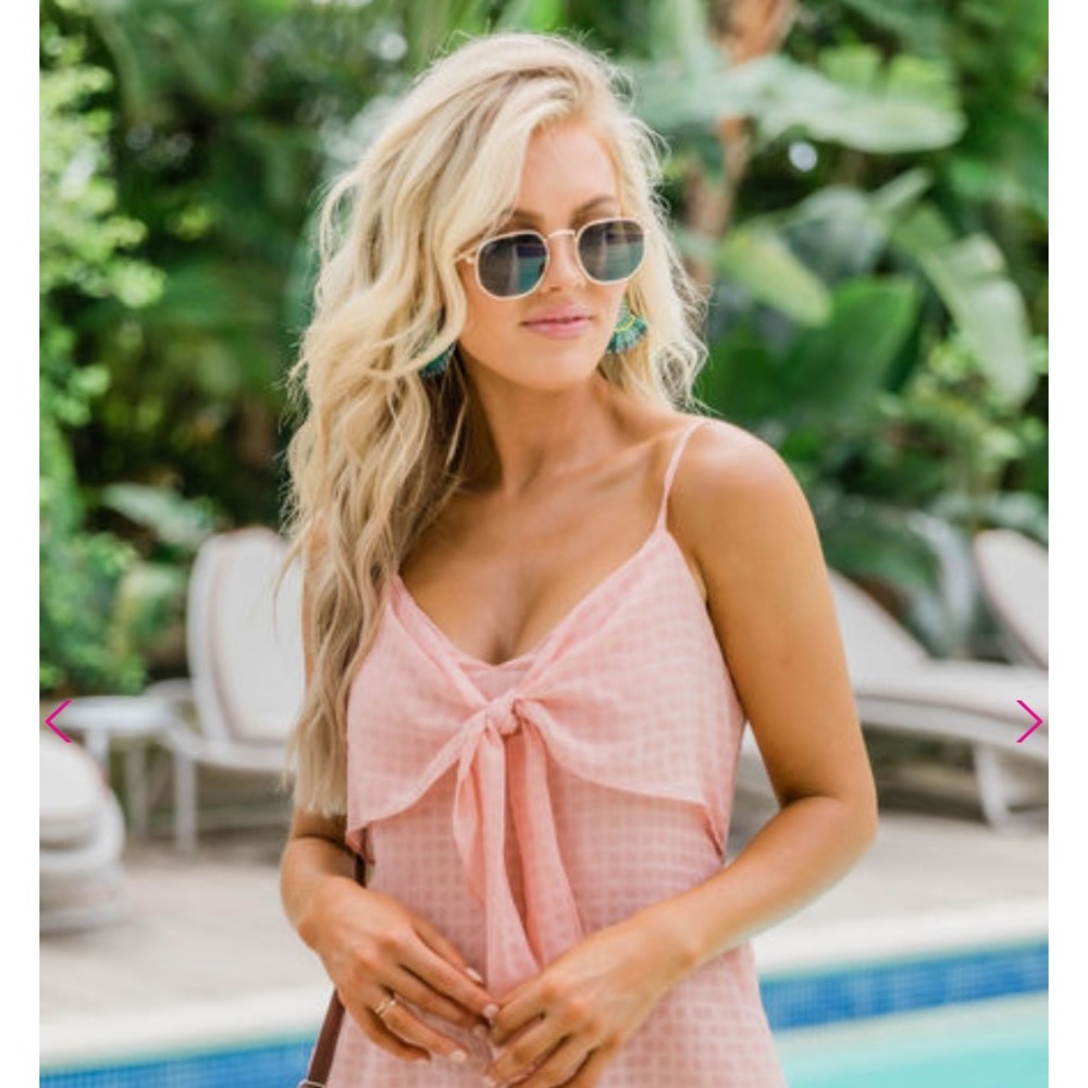 Coral/pink tank top